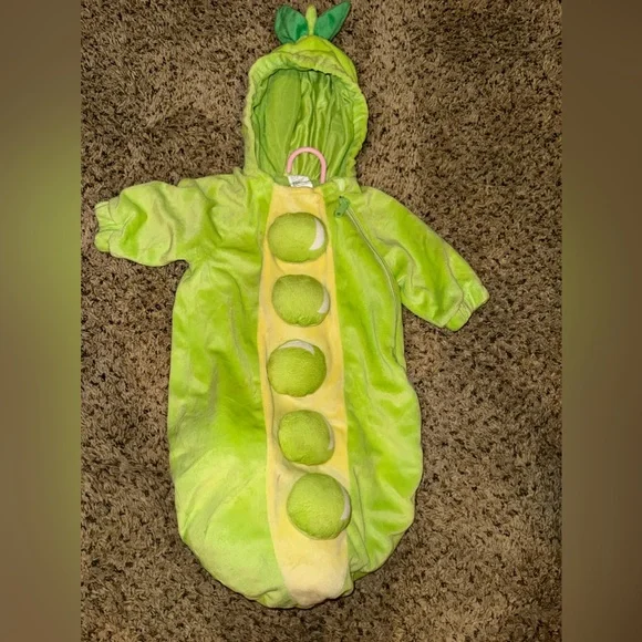 Infant Pea pod costume - Picture 3 of 4